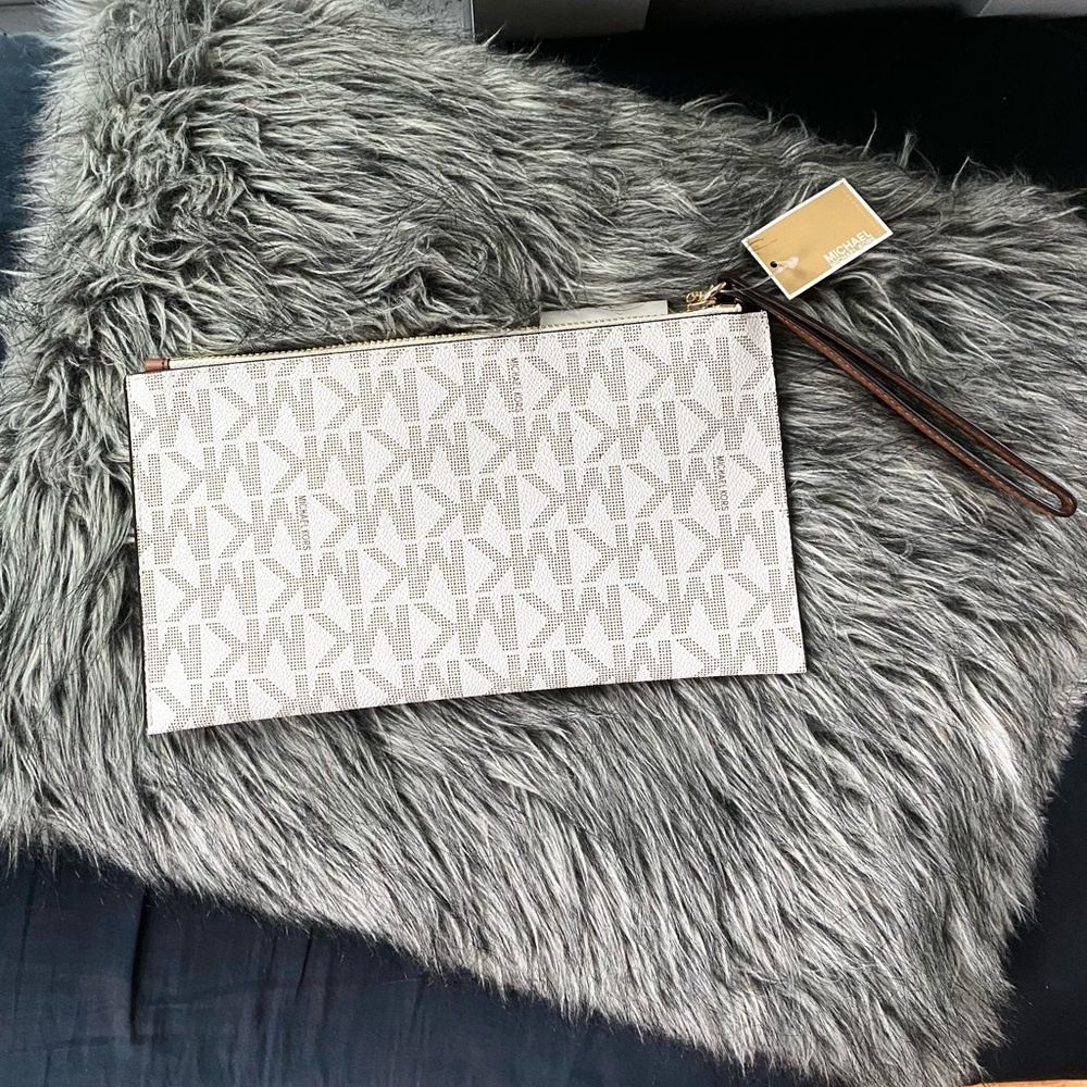 NWT Authentic MK signature monogram logo wristlet - Picture 3 of 6